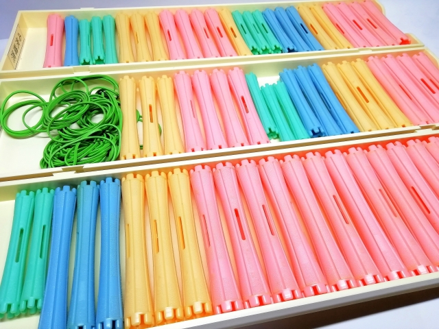 パーマ施術に使うロット